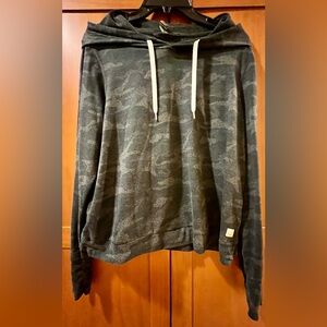 WOMENS VUORI HOODIE
SIZE LARGE

EXCELLENT CONDITION